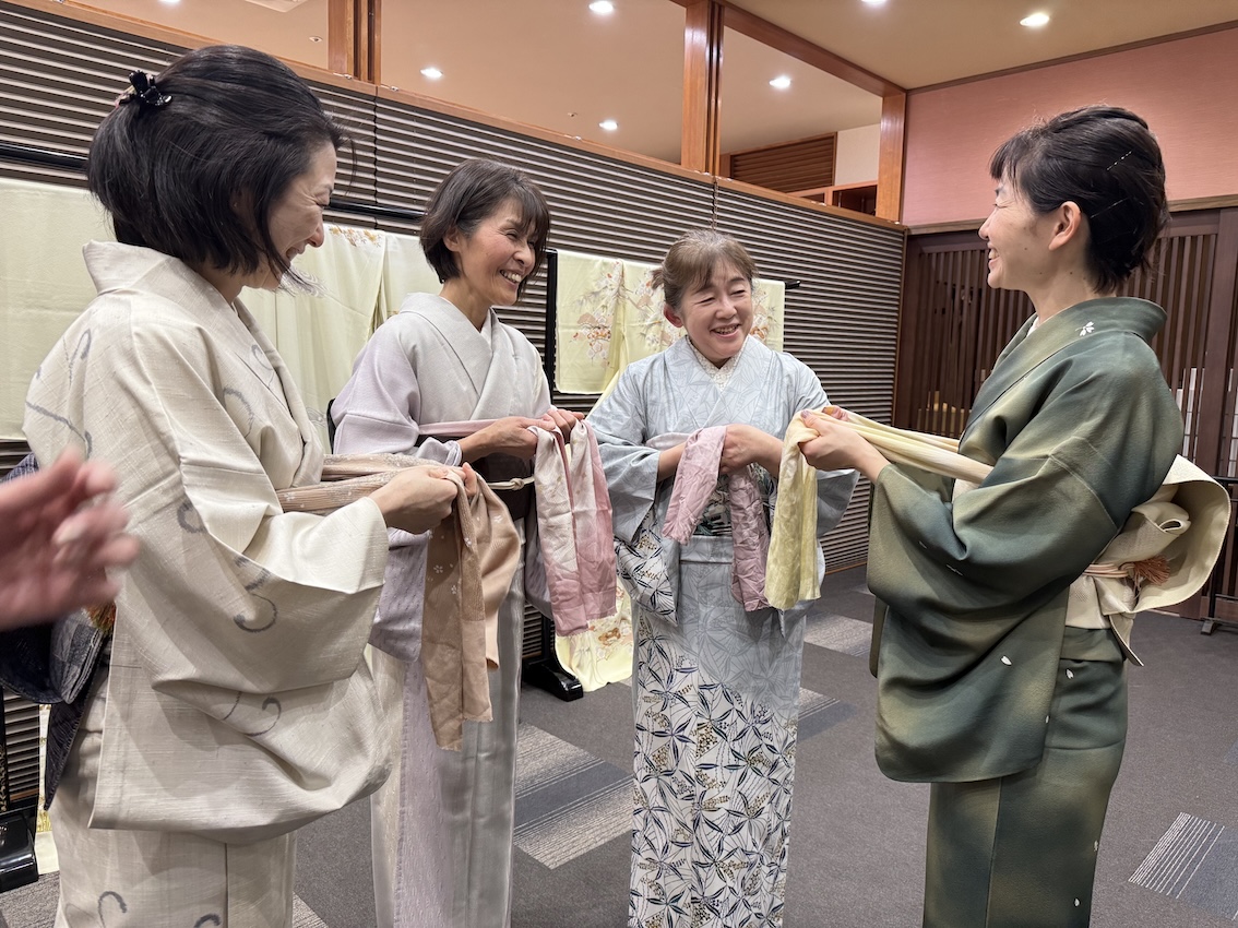 着付けサークルの画像